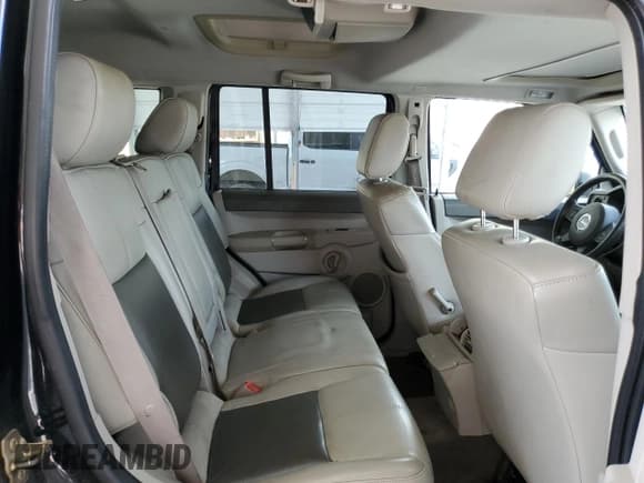 ✅ 2006 Jeep Commander Limited • VIN: 1J8HH58246C355106 • Лот: 72733964. Опубликован ранее на Copart с пробегом 145 581 миль. Бесплатный доступ к архиву аукционных продаж из США и подробный отчёт об истории автомобиля на DreamBid. Изображение 11.