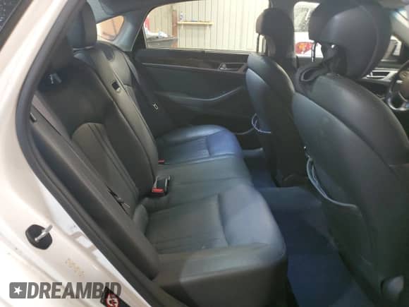 2015 Hyundai Genesis 3.8L z VIN KMHGN4JE6FU053834, wystawiony jako Copart lot #74796124 z przebiegiem 61 709 mil mil oraz Szkoda całkowita • Salvage title. Historia ofert i sprzedaży dostępna na DreamBid. Obrazek 10.