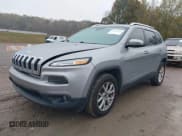 ✅ 2017 Jeep Cherokee Latitude • VIN: 1C4PJMCB2HW606411 • Лот: 43548952. Опубликован ранее на IAAI с пробегом 134 530 миль. Бесплатный доступ к архиву аукционных продаж из США и подробный отчёт об истории автомобиля на DreamBid. Изображение 2.