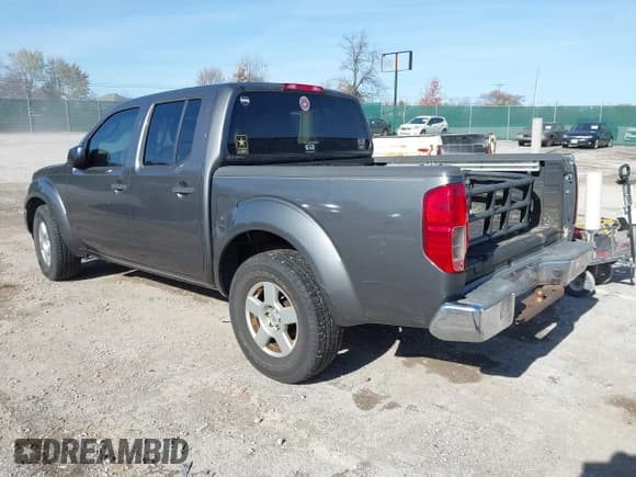 ✅ 2007 Nissan Frontier SE • VIN: 1N6AD07U67C456673 • Lot: 43685398. Wystawiony na IAAI z przebiegiem 124 665 mil. Bezpłatny archiwum sprzedaży aukcyjnych z USA i szczegółowy raport historii pojazdu na DreamBid. Zdjęcie 3.