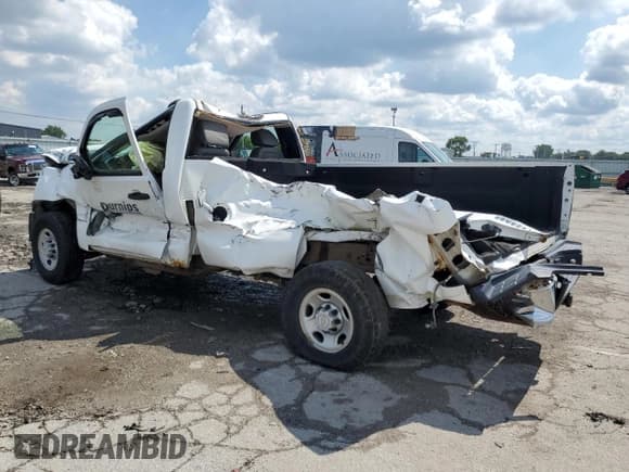 ✅ 2007 Chevrolet Silverado 2500HD Work Truck • VIN: 1GCHC24K47E549134 • Лот: 70326355. Опубликован ранее на Copart с пробегом Не указан. Бесплатный доступ к архиву аукционных продаж из США и подробный отчёт об истории автомобиля на DreamBid. Изображение 2.