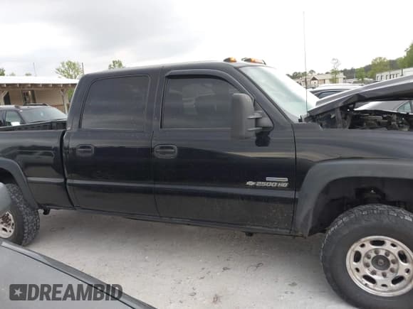 ✅ 2007 Chevrolet Silverado 2500HD LT1 • VIN: 1GCHK23D07F140810 • Lot: 42036025. Wystawiony na IAAI z przebiegiem 230 002 mil. Bezpłatny archiwum sprzedaży aukcyjnych z USA i szczegółowy raport historii pojazdu na DreamBid. Zdjęcie 13.