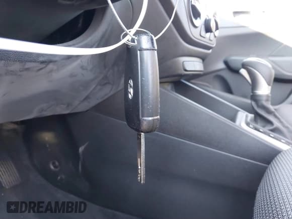 ✅ 2019 Hyundai Accent SE • VIN: 3KPC24A31KE067093 • Лот: 41037149. Опубликован ранее на IAAI с пробегом 26 915 миль. Бесплатный доступ к архиву аукционных продаж из США и подробный отчёт об истории автомобиля на DreamBid. Изображение 11.