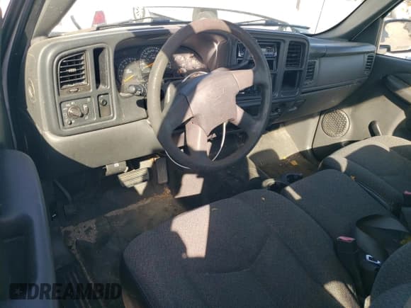 ✅ 2005 Chevrolet Silverado 1500 Work Truck • VIN: 1GCEC14V05Z141128 • Lot: 63836695. Listed on Copart with 181,453 mi. Free auction sales archive from the USA and detailed vehicle history report at DreamBid. Image 8.