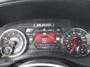 ✅ 2021 Ram 1500 Laramie • VIN: 1C6SRFJT0MN731294 • Lot: 43416355. Wystawiony na IAAI z przebiegiem 100 483 mil. Bezpłatny archiwum sprzedaży aukcyjnych z USA i szczegółowy raport historii pojazdu na DreamBid. Zdjęcie 7.