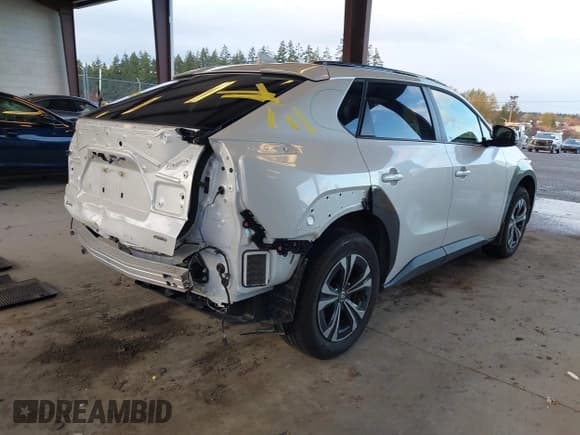 ✅ 2025 Toyota bZ4X XLE • VIN: JTMABACA9SA091954 • Лот: 43537926. Опубликован ранее на IAAI с пробегом 20 443 миль. Бесплатный доступ к архиву аукционных продаж из США и подробный отчёт об истории автомобиля на DreamBid. Изображение 4.