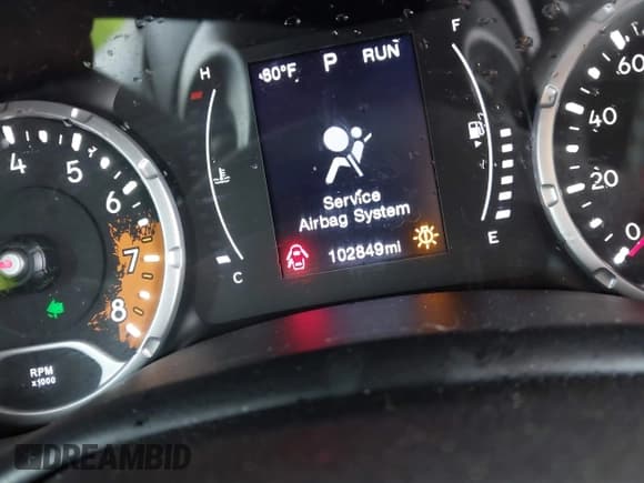 ✅ 2017 Jeep Renegade Latitude • VIN: ZACCJABB9HPG51308 • Lot: 42072314. Listed on IAAI with 102,849 mi. Free auction sales archive from the USA and detailed vehicle history report at DreamBid. Image 15.