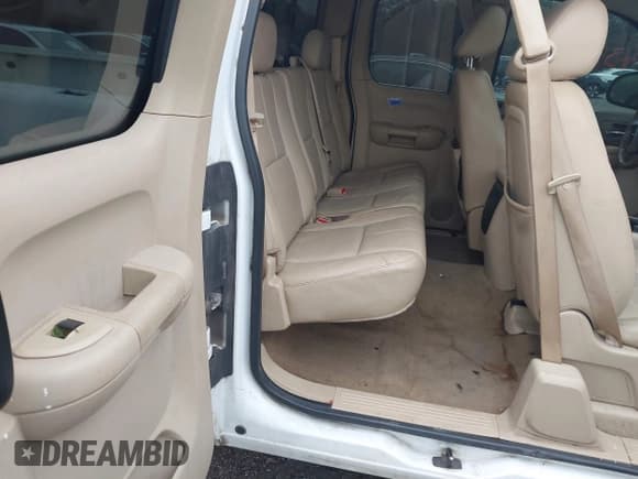 ✅ 2009 GMC Sierra 1500 • VIN: 1GTEC39019Z218376 • Лот: 43756134. Опубликован ранее на IAAI с пробегом 520 721 миль. Бесплатный доступ к архиву аукционных продаж из США и подробный отчёт об истории автомобиля на DreamBid. Изображение 8.