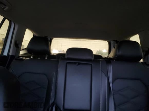 ✅ 2024 Volkswagen Atlas SE • VIN: 1V2WR2CA5RC561773 • Lot: 86644035. Wystawiony na Copart z przebiegiem 33 187 mil. Bezpłatny archiwum sprzedaży aukcyjnych z USA i szczegółowy raport historii pojazdu na DreamBid. Zdjęcie 10.