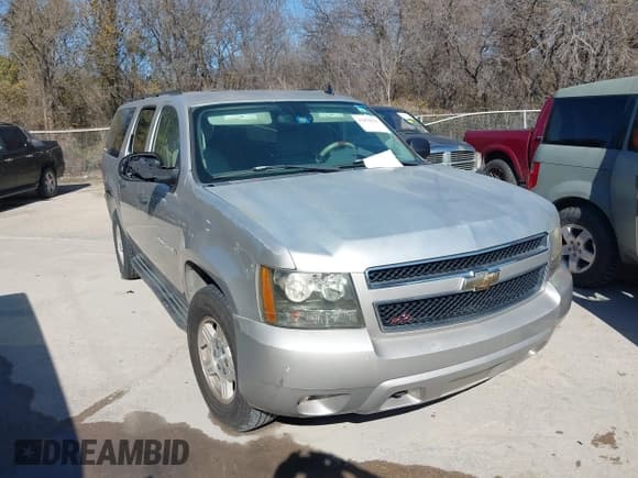 ✅ 2007 Chevrolet Suburban LT • VIN: 1GNFK16397R188641 • Лот: 41476819. Опубликован ранее на IAAI с пробегом 209 792 миль. Бесплатный доступ к архиву аукционных продаж из США и подробный отчёт об истории автомобиля на DreamBid. Изображение 1.