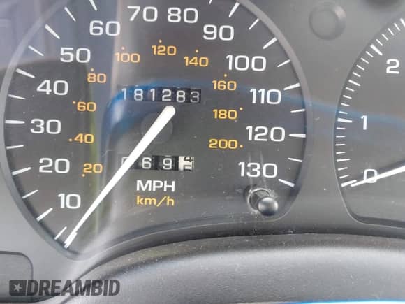 1998 Saturn SL с VIN 1G8ZK5275WZ142402, выставлен на аукционе IAAI как лот 42534417 с пробегом 181 283 миль миль и . История ставок и продаж доступна на DreamBid. Изображение 7.