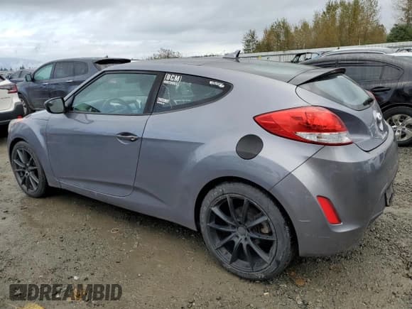 ✅ 2017 Hyundai Veloster • VIN: KMHTC6AD8HU313127 • Lot: 73496714. Wystawiony na Copart z przebiegiem 98 988 mil. Bezpłatny archiwum sprzedaży aukcyjnych z USA i szczegółowy raport historii pojazdu na DreamBid. Zdjęcie 2.