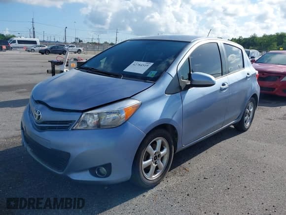 ✅ 2014 Toyota Yaris L • VIN: JTDKTUD3XED577923 • Lot: 42784519. Wystawiony na IAAI z przebiegiem 322 948 mil. Bezpłatny archiwum sprzedaży aukcyjnych z USA i szczegółowy raport historii pojazdu na DreamBid. Zdjęcie 2.