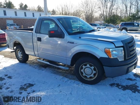 ✅ 2011 Ford F-150 XL • VIN: 1FTMF1CM4BFB87361 • Lot: 43825056. Listed on IAAI with 143,459 mi. Free auction sales archive from the USA and detailed vehicle history report at DreamBid. Image 1.