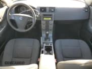 ✅ 2011 Volvo C30 • VIN: YV1672MK9B2237696 • Лот: 85105815. Опубликован ранее на Copart с пробегом 264 621 миль. Бесплатный доступ к архиву аукционных продаж из США и подробный отчёт об истории автомобиля на DreamBid. Изображение 8.