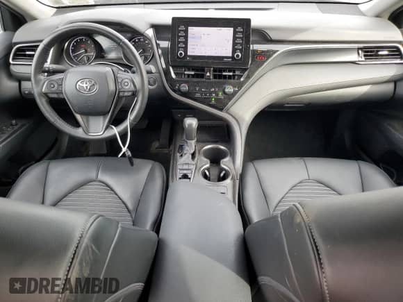 2022 Toyota Camry SE с VIN 4T1T11BK6NU060794, выставлен на аукционе Copart как лот 84729115 с пробегом 39 327 миль миль и Списание • Salvage title. История ставок и продаж доступна на DreamBid. Изображение 8.