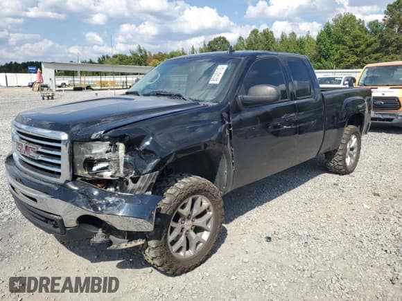 ✅ 2013 GMC Sierra 1500 SLE • VIN: 1GTR1VE02DZ325535 • Лот: 80145115. Опубликован ранее на Copart с пробегом 136 715 миль. Бесплатный доступ к архиву аукционных продаж из США и подробный отчёт об истории автомобиля на DreamBid. Изображение 1.