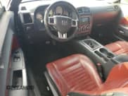 ✅ 2013 Dodge Challenger R/T • VIN: 2C3CDYBT3DH712595 • Lot: 90316335. Wystawiony na Copart z przebiegiem 143 682 mil. Bezpłatny archiwum sprzedaży aukcyjnych z USA i szczegółowy raport historii pojazdu na DreamBid. Zdjęcie 8.