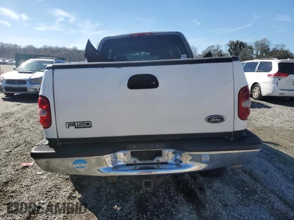 ✅ 1998 Ford F-150 XL • VIN: 1FTZX08W6WKA55383 • Lot: 80040264. Listed on Copart with 180,786 mi. Free auction sales archive from the USA and detailed vehicle history report at DreamBid. Image 6.