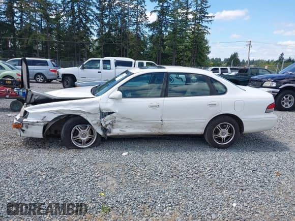 ✅ 1997 Toyota Avalon XL • VIN: 4T1BF12B0VU189448 • Лот: 42659581. Опубликован ранее на IAAI с пробегом 273 352 миль. Бесплатный доступ к архиву аукционных продаж из США и подробный отчёт об истории автомобиля на DreamBid. Изображение 14.