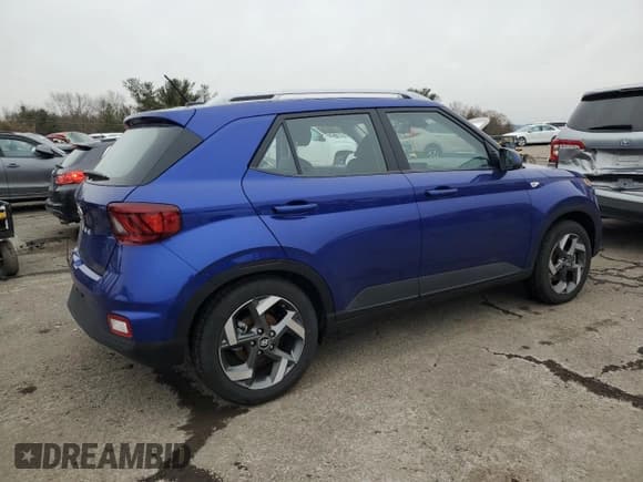 ✅ 2024 Hyundai Venue SEL • VIN: KMHRC8A36RU306658 • Lot: 43636335. Listed on Copart with 1,719 mi. Free auction sales archive from the USA and detailed vehicle history report at DreamBid. Image 3.