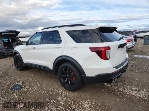 ✅ 2022 Ford Explorer ST • VIN: 1FM5K8GC3NGA08697 • Lot: 92882635. Wystawiony na Copart z przebiegiem 56 428 mil. Bezpłatny archiwum sprzedaży aukcyjnych z USA i szczegółowy raport historii pojazdu na DreamBid. Zdjęcie 2.