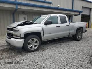2018 Chevrolet Silverado 1500 Custom z VIN 1GCVKPEC4JZ257932, wystawiony jako Copart lot #83971275 z przebiegiem 238 602 mil mil oraz Czysty tytuł • Clean title. Historia ofert i sprzedaży dostępna na DreamBid. Obrazek 1.