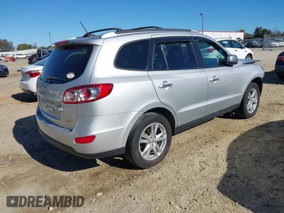 2011 Hyundai Santa Fe Limited с VIN 5XYZKDAG3BG032555, выставлен на аукционе IAAI как лот 43440132 с пробегом 188 904 миль миль и . История ставок и продаж доступна на DreamBid. Изображение 4.