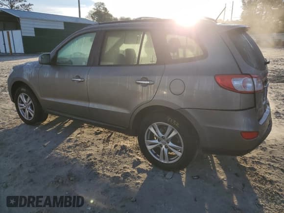 ✅ 2011 Hyundai Santa Fe Limited • VIN: 5XYZK4AG8BG054406 • Lot: 81667864. Listed on Copart with 90,403 mi. Free auction sales archive from the USA and detailed vehicle history report at DreamBid. Image 2.