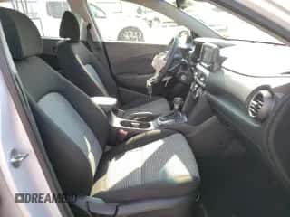 2019 Hyundai Kona SE with VIN KM8K1CAA3KU358148, listed as a Copart auction lot 57460732 with 63,256 mi miles and . Bid and sale history available at DreamBid. Image 5.