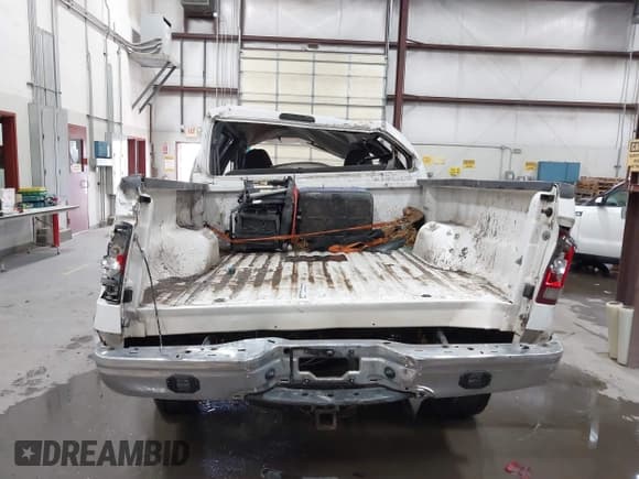 ✅ 2002 Ford F-350 XL • VIN: 1FTSW31F42EA44133 • Lot: 43726558. Listed on IAAI with 317,044 mi. Free auction sales archive from the USA and detailed vehicle history report at DreamBid. Image 15.