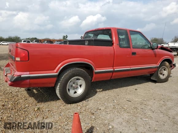 ✅ 1995 Chevrolet S-10 LS • VIN: 1GCCS19Z2S8114035 • Лот: 44546555. Опубликован ранее на Copart с пробегом 185 818 миль. Бесплатный доступ к архиву аукционных продаж из США и подробный отчёт об истории автомобиля на DreamBid. Изображение 3.