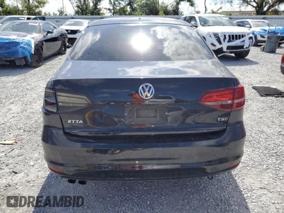 ✅ 2017 Volkswagen Jetta S • VIN: 3VW2B7AJ7HM293310 • Лот: 82698685. Опубликован ранее на Copart с пробегом 15 800 миль. Бесплатный доступ к архиву аукционных продаж из США и подробный отчёт об истории автомобиля на DreamBid. Изображение 6.