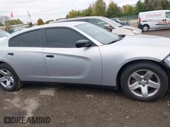 ✅ 2016 Dodge Charger Police • VIN: 2C3CDXATXGH266820 • Lot: 43494443. Listed on IAAI with 226,023 mi. Free auction sales archive from the USA and detailed vehicle history report at DreamBid. Image 13.