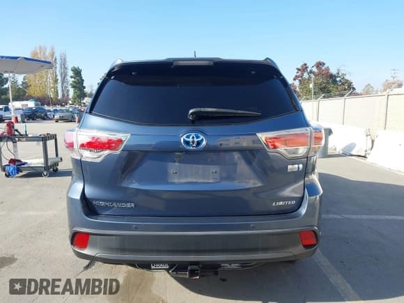 ✅ 2014 Toyota Highlander Limited • VIN: 5TDDCRFH3ES004543 • Лот: 43785879. Опубликован ранее на IAAI с пробегом 169 510 миль. Бесплатный доступ к архиву аукционных продаж из США и подробный отчёт об истории автомобиля на DreamBid. Изображение 17.