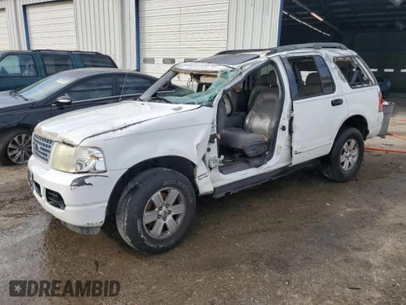 ✅ 2005 Ford Explorer XLT • VIN: 1FMZU63K45UC05666 • Лот: 45908855. Опубликован ранее на Copart с пробегом Не указан. Бесплатный доступ к архиву аукционных продаж из США и подробный отчёт об истории автомобиля на DreamBid. Изображение 1.