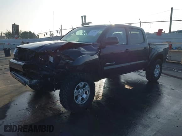 ✅ 2013 Toyota Tacoma PreRunner • VIN: 3TMJU4GN0DM143065 • Lot: 41231861. Listed on IAAI with 139,156 mi. Free auction sales archive from the USA and detailed vehicle history report at DreamBid. Image 2.