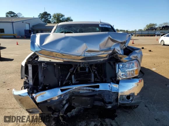 ✅ 2007 Chevrolet Silverado 2500HD 1LT • VIN: 1GCHC23K87F521381 • Lot: 80637164. Wystawiony na Copart z przebiegiem Nie podano. Bezpłatny archiwum sprzedaży aukcyjnych z USA i szczegółowy raport historii pojazdu na DreamBid. Zdjęcie 5.