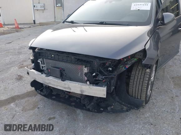 ✅ 2019 Hyundai Ioniq Limited • VIN: KMHC05LC8KU143043 • Lot: 41937241. Wystawiony na IAAI z przebiegiem 77 992 mil. Bezpłatny archiwum sprzedaży aukcyjnych z USA i szczegółowy raport historii pojazdu na DreamBid. Zdjęcie 6.