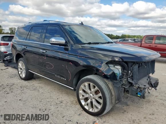 ✅ 2018 Ford Expedition Platinum • VIN: 1FMJU1LT9JEA58659 • Лот: 92846305. Опубликован ранее на Copart с пробегом 93 658 миль. Бесплатный доступ к архиву аукционных продаж из США и подробный отчёт об истории автомобиля на DreamBid. Изображение 4.