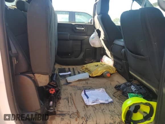 2024 Chevrolet Silverado 3500HD Work Truck z VIN 1GC4YSE76RF188206, wystawiony jako Copart lot #74440004 z przebiegiem Nie podano mil oraz Szkoda całkowita • Salvage title. Historia ofert i sprzedaży dostępna na DreamBid. Obrazek 10.