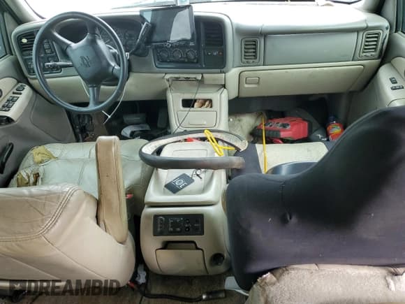 ✅ 2002 Chevrolet Suburban LT • VIN: 3GNFK16Z32G206404 • Лот: 47404055. Опубликован ранее на Copart с пробегом Не указан. Бесплатный доступ к архиву аукционных продаж из США и подробный отчёт об истории автомобиля на DreamBid. Изображение 8.