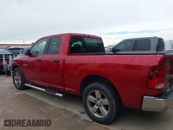 ✅ 2009 Dodge 1500 SLT • VIN: 1D3HB18PX9S743102 • Lot: 42450281. Wystawiony na IAAI z przebiegiem 194 279 mil. Bezpłatny archiwum sprzedaży aukcyjnych z USA i szczegółowy raport historii pojazdu na DreamBid. Zdjęcie 14.