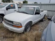 ✅ 2000 Chevrolet S-10 LS • VIN: 1GCCS14W6YK218696 • Лот: 67710344. Опубликован ранее на Copart с пробегом 106 603 миль. Бесплатный доступ к архиву аукционных продаж из США и подробный отчёт об истории автомобиля на DreamBid. Изображение 1.
