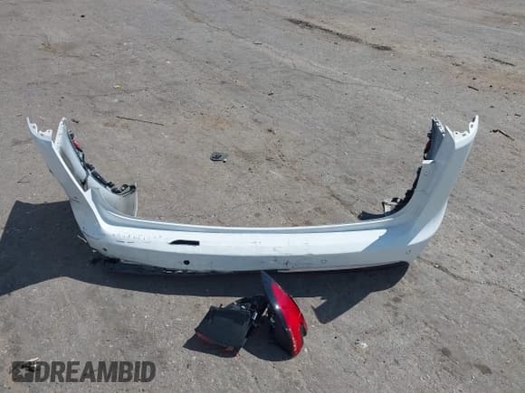 ✅ 2023 Chrysler Pacifica Hybrid Touring L • VIN: 2C4RC1L73PR611735 • Лот: 42721569. Опубликован ранее на IAAI с пробегом 54 462 миль. Бесплатный доступ к архиву аукционных продаж из США и подробный отчёт об истории автомобиля на DreamBid. Изображение 12.