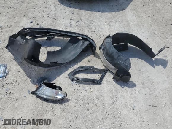 ✅ 2016 Chevrolet Equinox LT • VIN: 2GNALCEK2G6304270 • Лот: 69987284. Опубликован ранее на Copart с пробегом 79 616 миль. Бесплатный доступ к архиву аукционных продаж из США и подробный отчёт об истории автомобиля на DreamBid. Изображение 14.