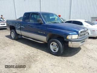 2000 Dodge 1500 с VIN 3B7HC13Y9YG100624, выставлен на аукционе IAAI как лот 42375679 с пробегом 234 353 миль миль и . История ставок и продаж доступна на DreamBid. Изображение 1.