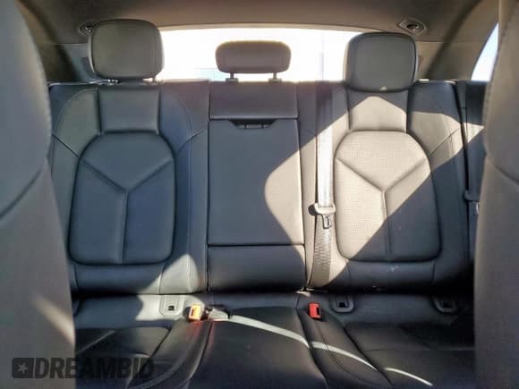 ✅ 2017 Porsche Macan S • VIN: WP1AB2A56HLB14923 • Lot: 89848755. Listed on Copart with 154,374 mi. Free auction sales archive from the USA and detailed vehicle history report at DreamBid. Image 10.