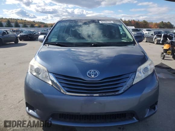 ✅ 2015 Toyota Sienna LE • VIN: 5TDKK3DC9FS559173 • Лот: 87392745. Опубликован ранее на Copart с пробегом 177 262 миль. Бесплатный доступ к архиву аукционных продаж из США и подробный отчёт об истории автомобиля на DreamBid. Изображение 5.