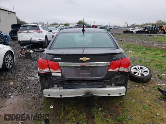 ✅ 2015 Chevrolet Cruze LTZ • VIN: 1G1PG5SB7F7202512 • Lot: 47837793. Listed on Copart with 136,945 mi. Free auction sales archive from the USA and detailed vehicle history report at DreamBid. Image 6.